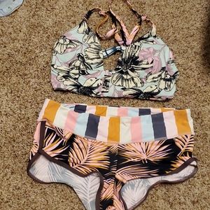 Boutique bikini with reversible top